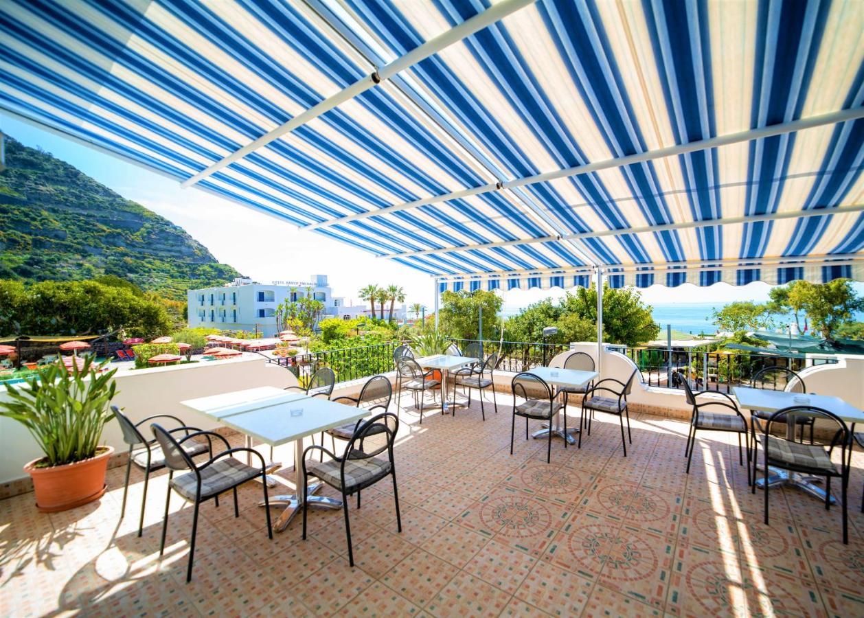 La Mandorla Barano dʼIschia