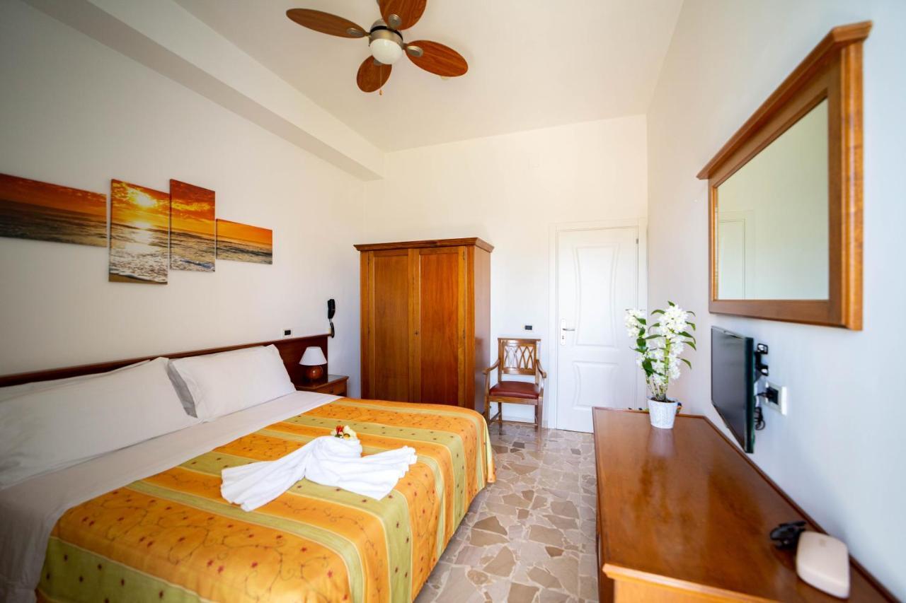 Hotel La Mandorla 3*