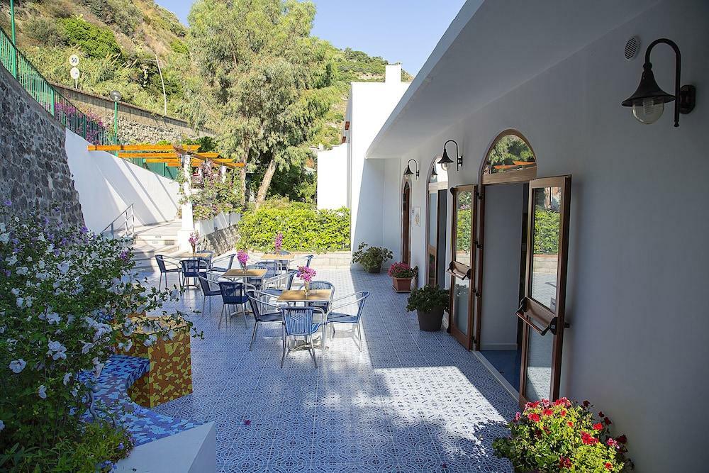 Hotel La Mandorla 3*