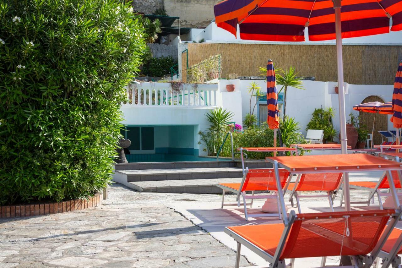 La Mandorla Barano dʼIschia