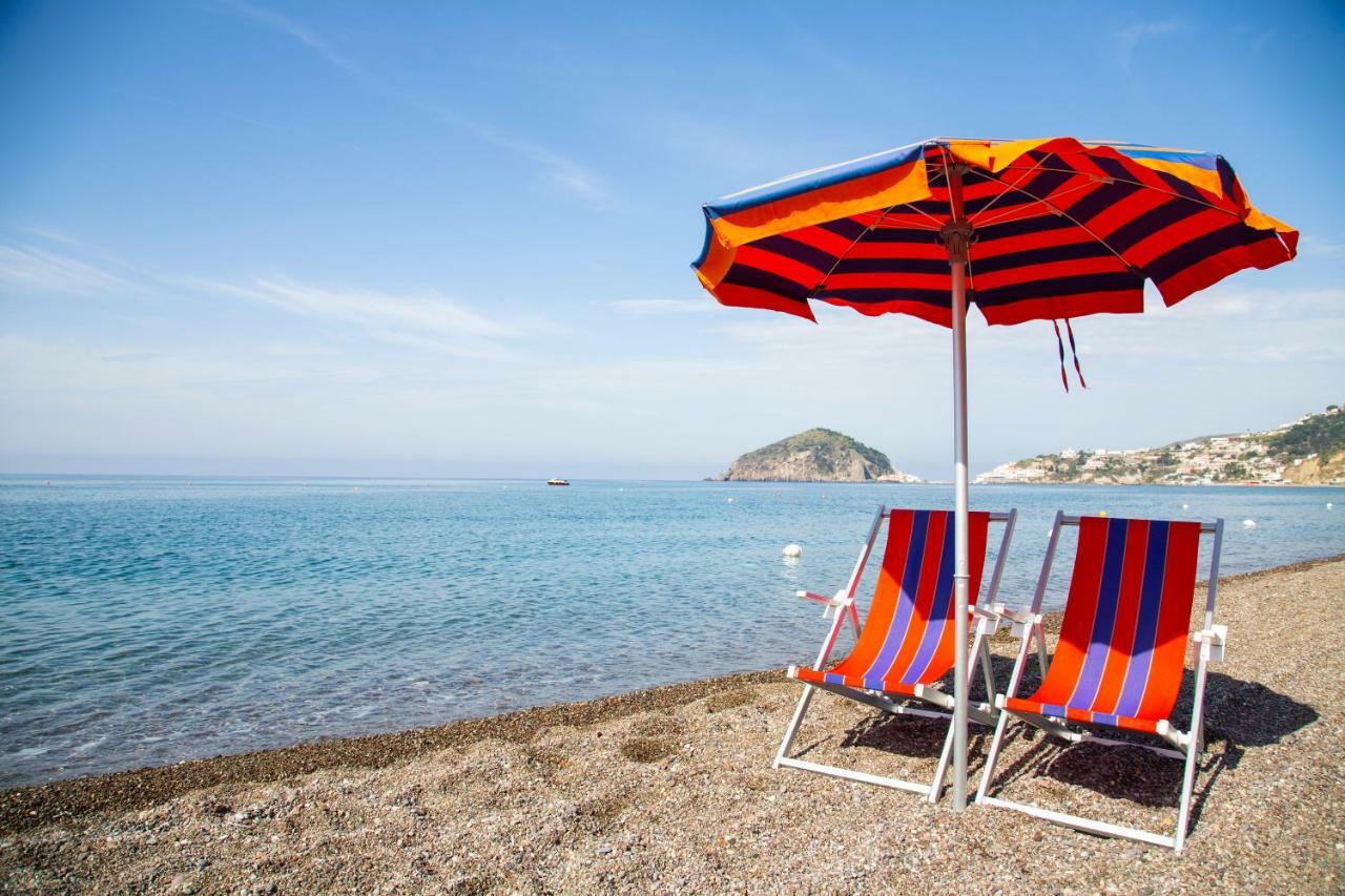 La Mandorla Barano dʼIschia