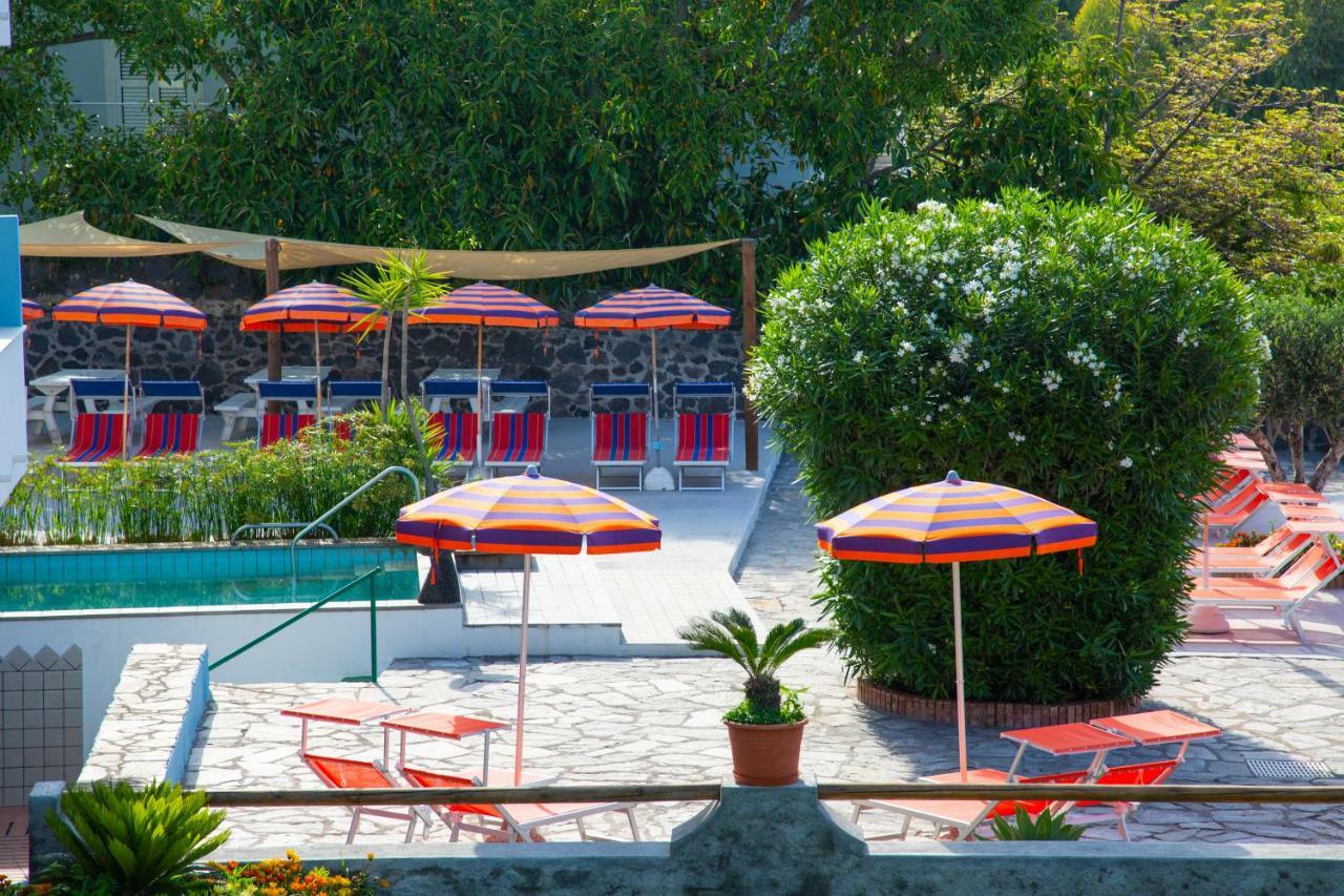 La Mandorla Barano dʼIschia