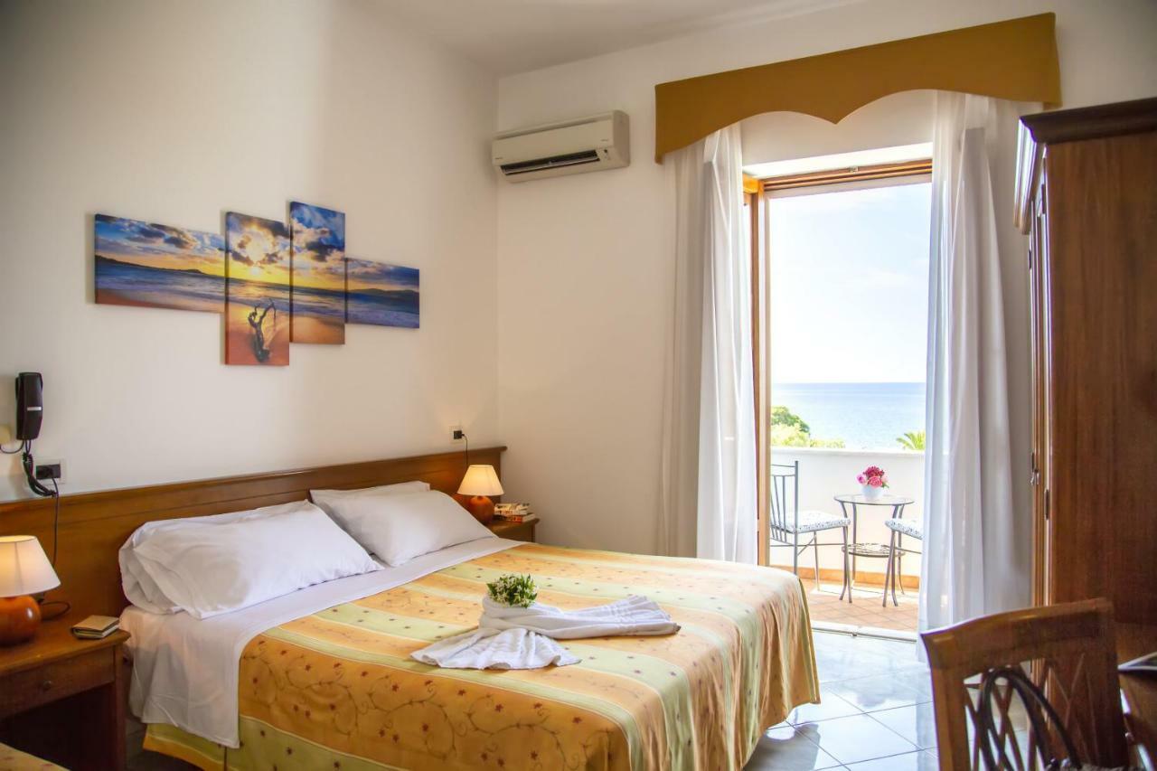 La Mandorla Hotel 3*